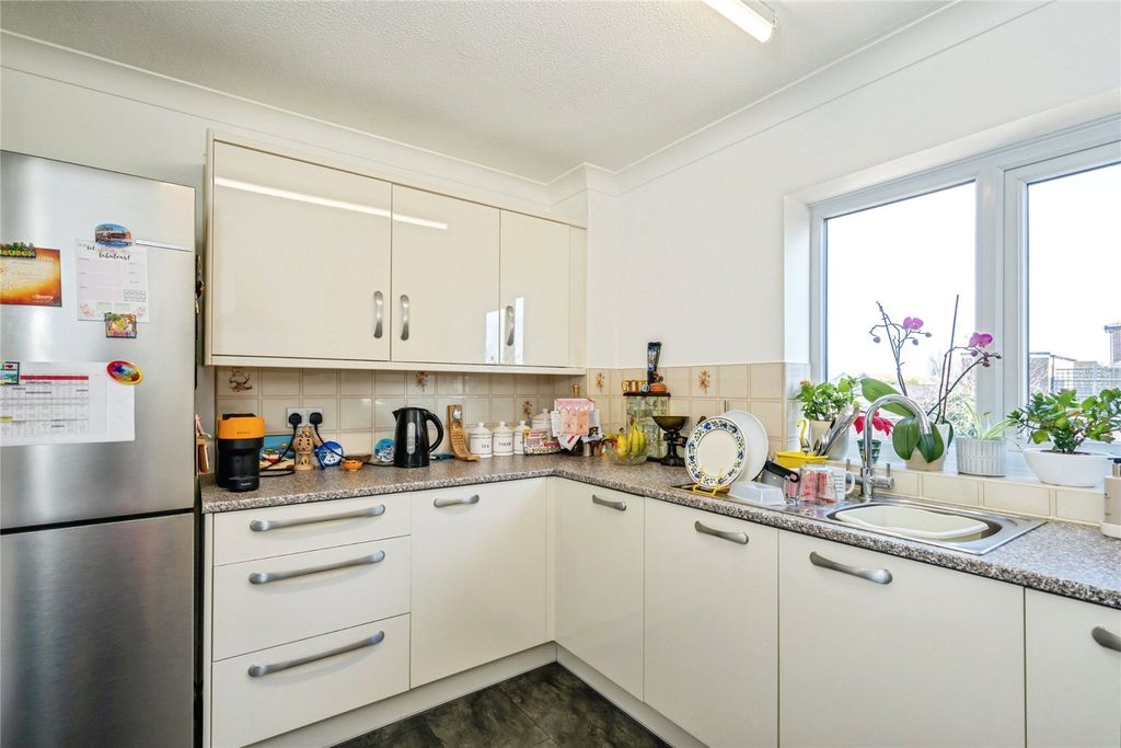 Property photo 2 of 13 Picture No. 04