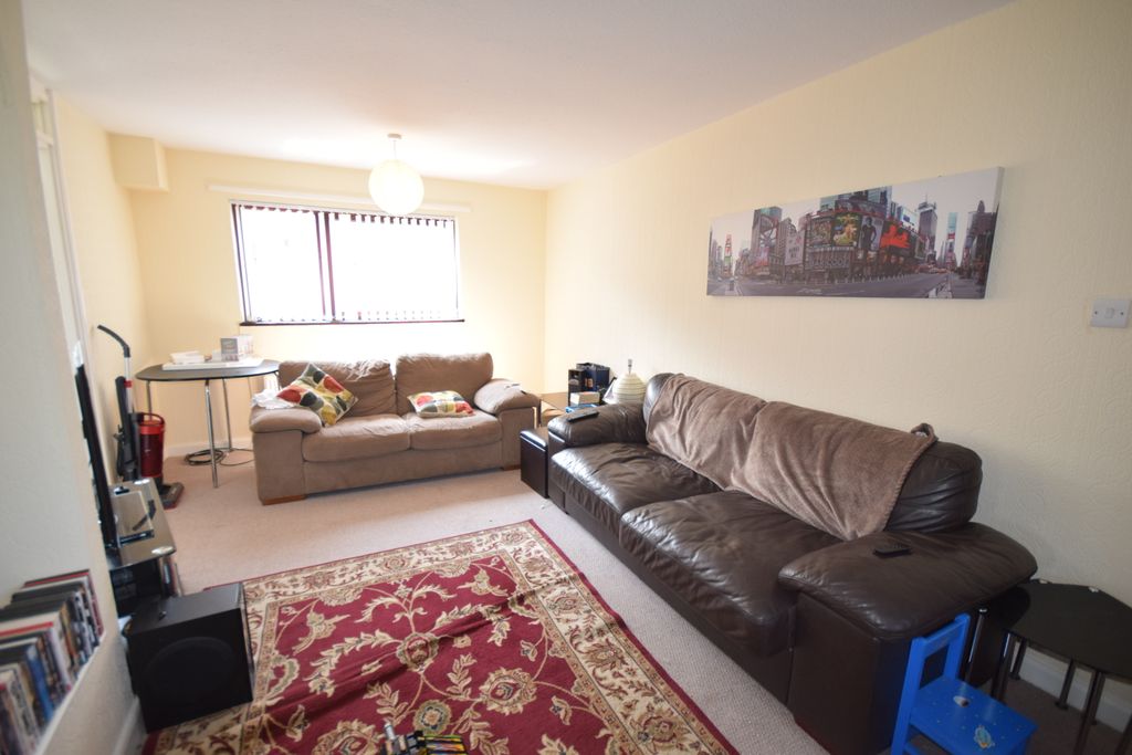 Property photo 2 of 8 Photo 6