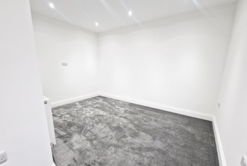 Property photo 2 of 3