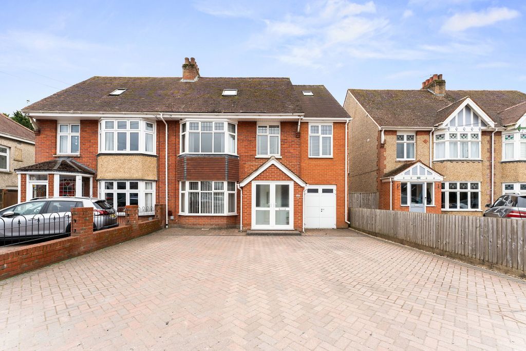 Property photo 1 of 21