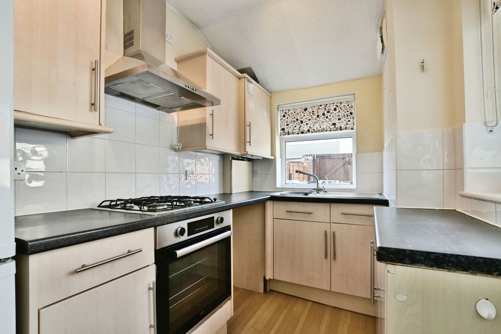 Property photo 2 of 18 Pbox-Img.Jpg