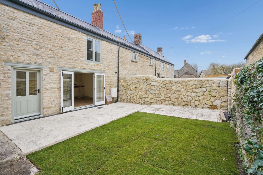 Property photo 1 of 11 Front Elevation