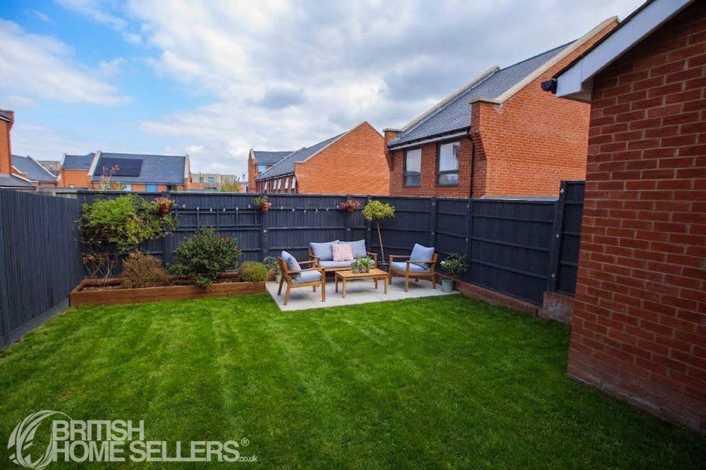 Property photo 2 of 16 Picture No. 11