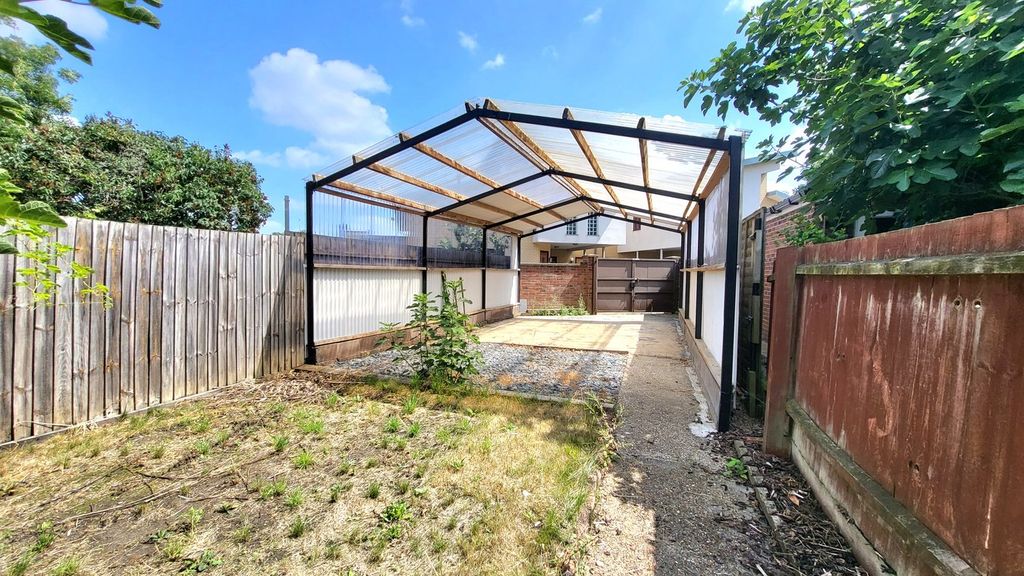Property photo 3 of 24