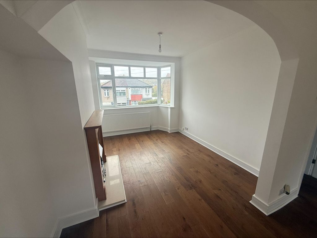 Property photo 3 of 10 Image