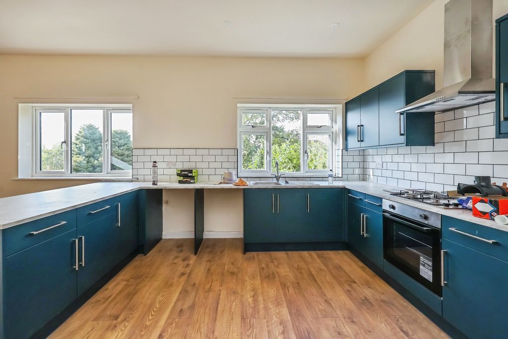 Property photo 2 of 18 Img_8090