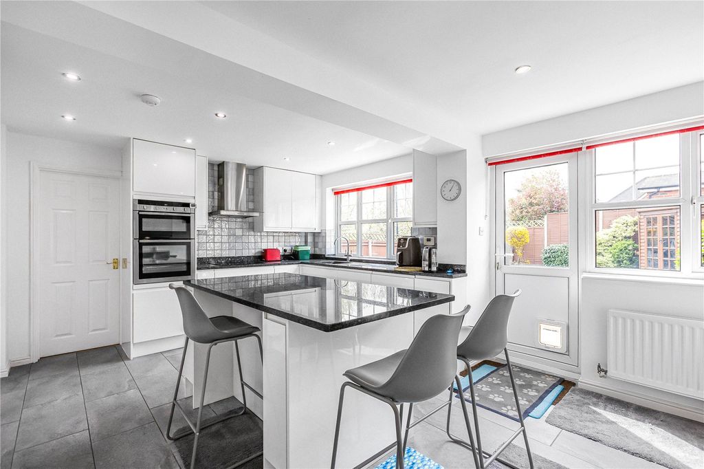 Property photo 3 of 15 Picture No. 13