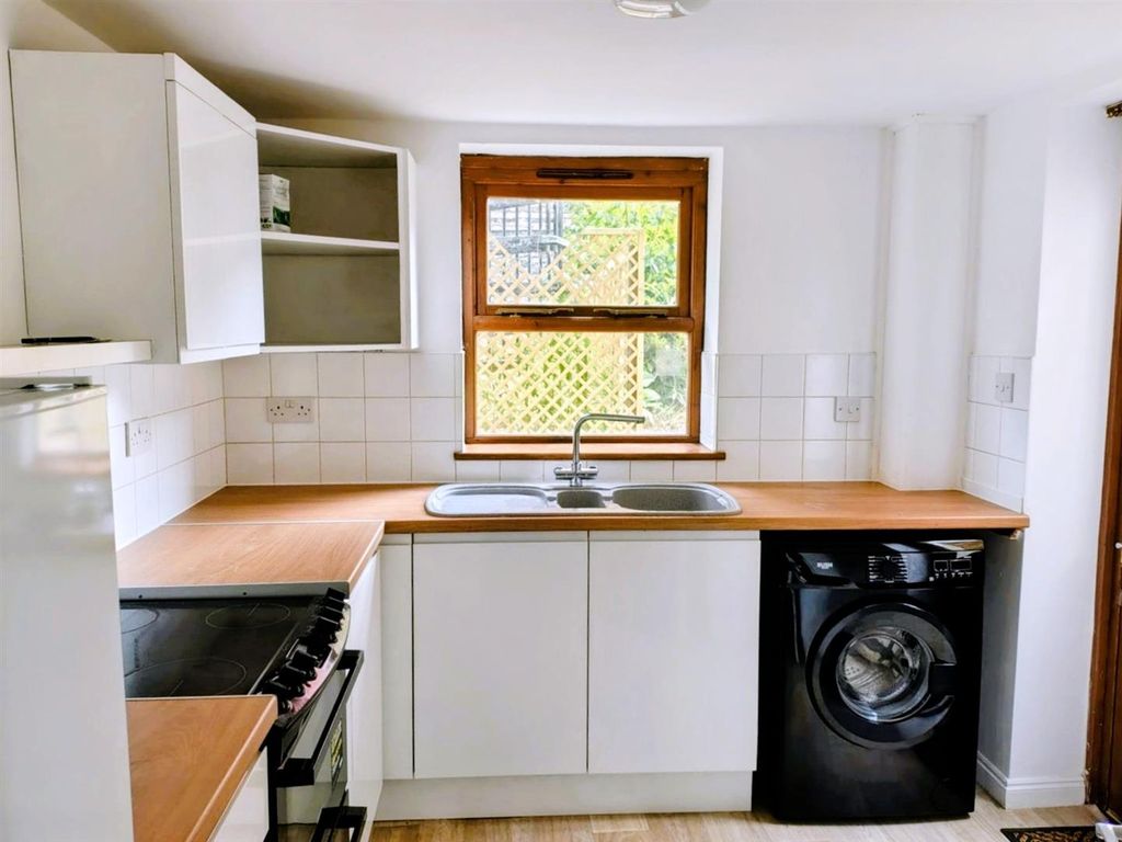 Property photo 3 of 11 1000041521.Jpg