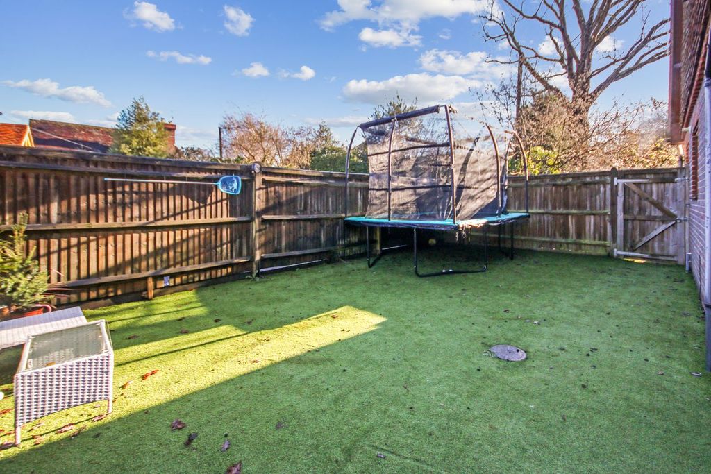 Property photo 2 of 19