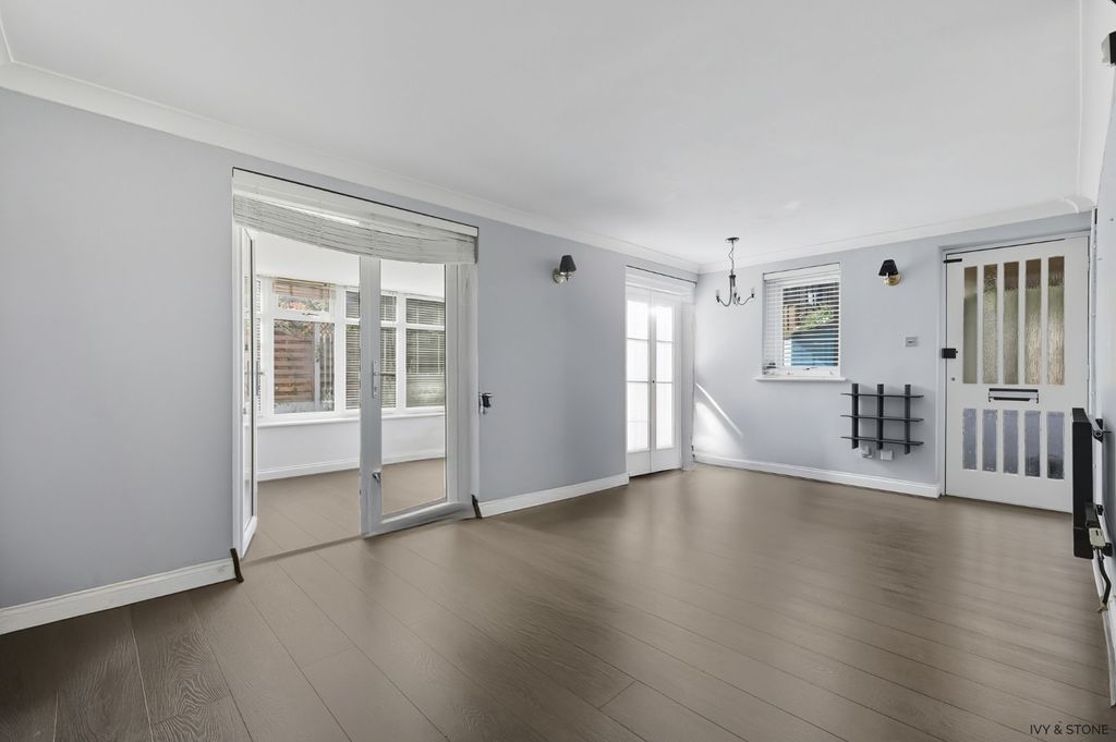 Property photo 3 of 24 4719833