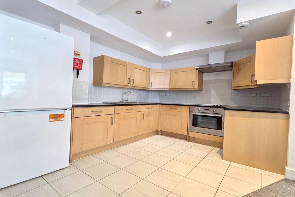 Property photo 2 of 13