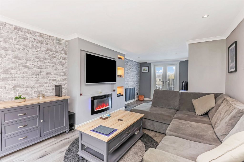 Property photo 2 of 20 Picture No. 11