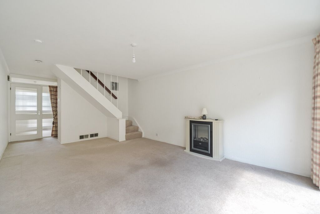 Property photo 2 of 13 1464802-16-6A0De9...