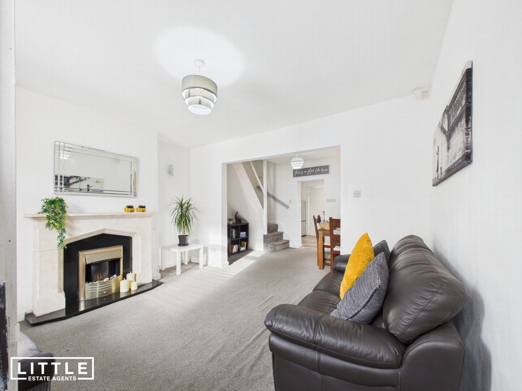 Property photo 2 of 16 Photo 1