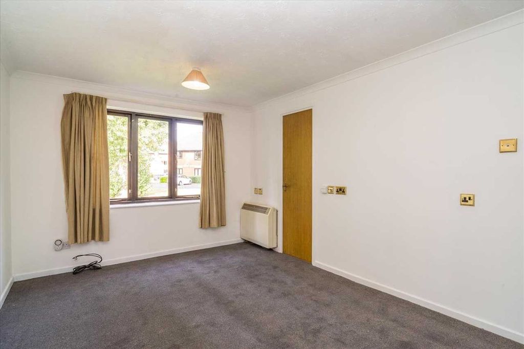 Property photo 2 of 4