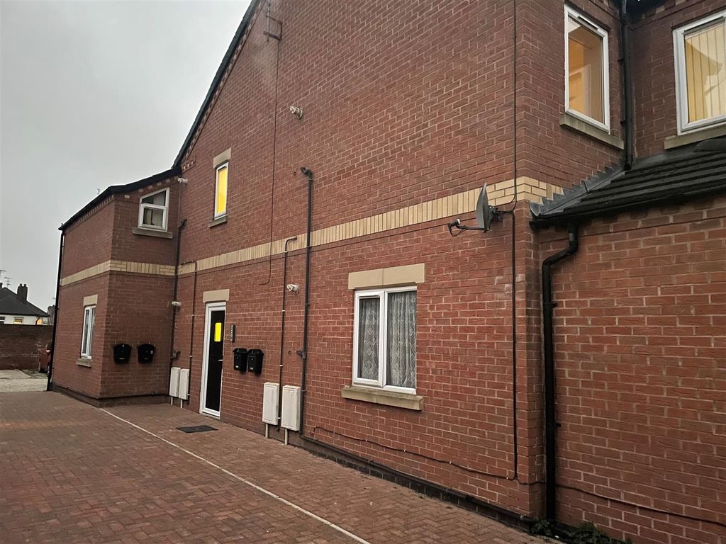 Property photo 2 of 7 Front-.Jpg