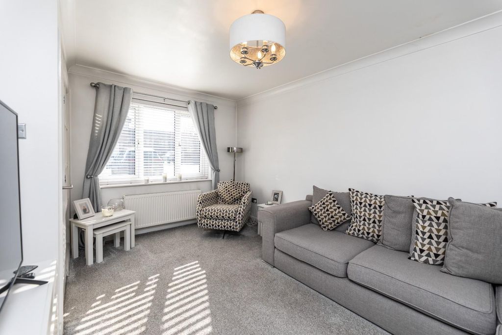 Property photo 3 of 16 5C5A0108.Jpg
