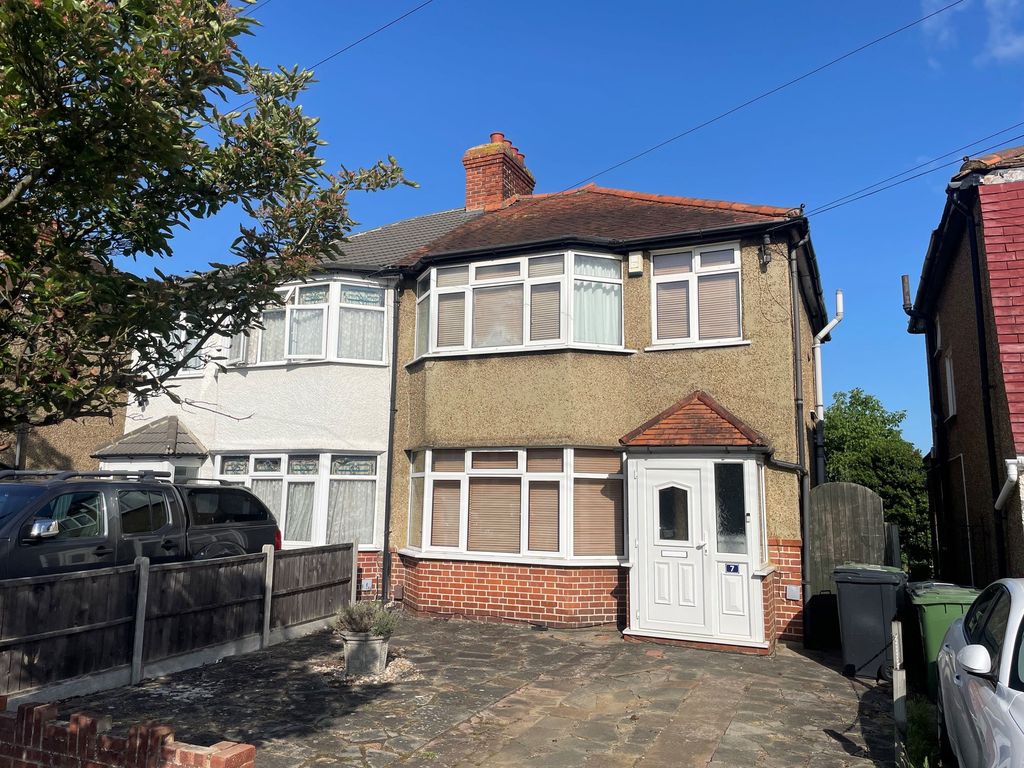Property photo 1 of 19 Riverholme Drive, Epsom - Kt19 9Tg