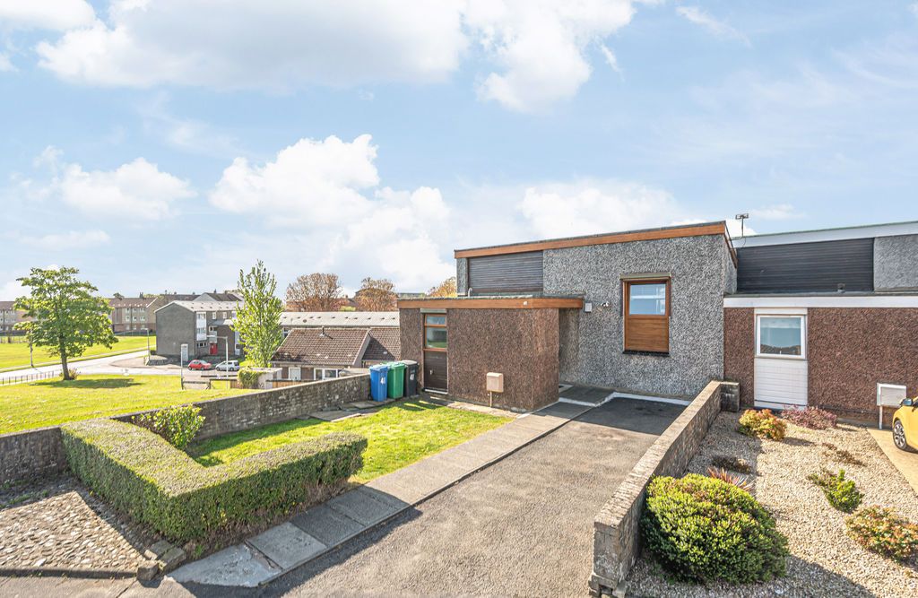 Property photo 1 of 18 External
