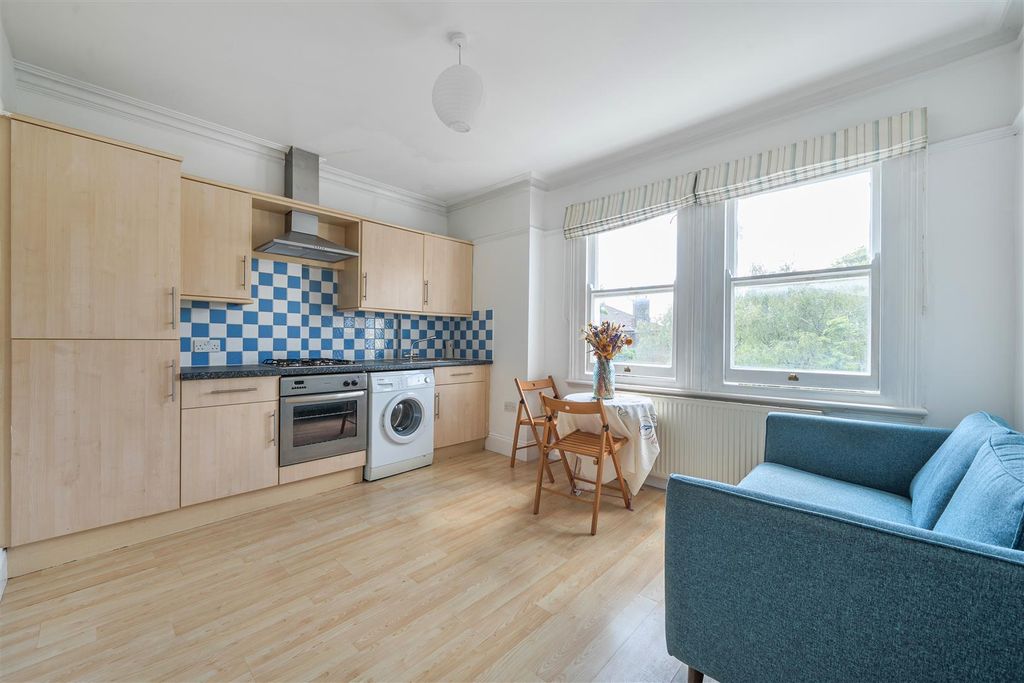 Property photo 2 of 15 1316503-1-6862Aff3d9E4B-Arw.Jpg