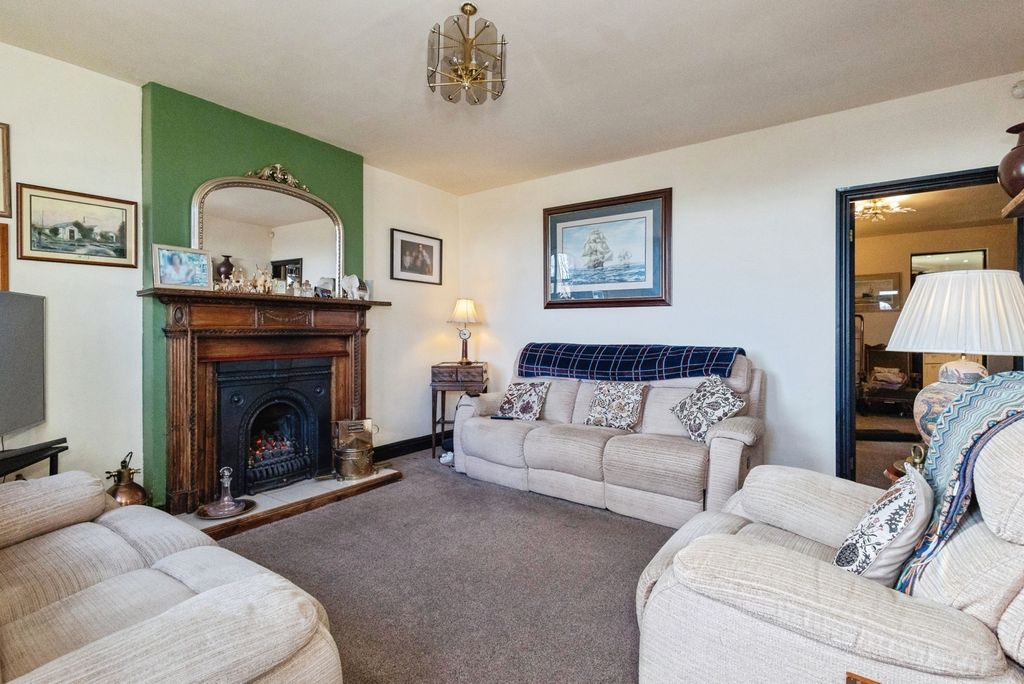 Property photo 3 of 18 Pbox-Img.Jpg