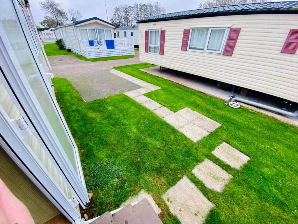 Property photo 2 of 23