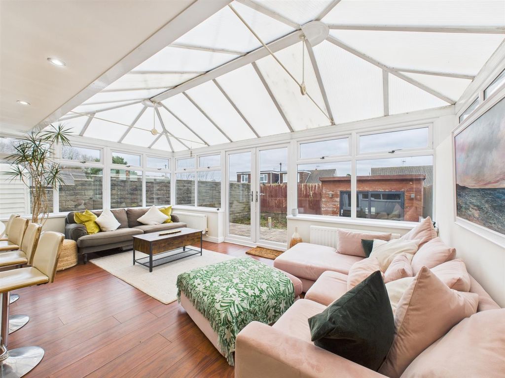 Property photo 2 of 22 Cam02295G0-Pr0389-Still008.Jpg