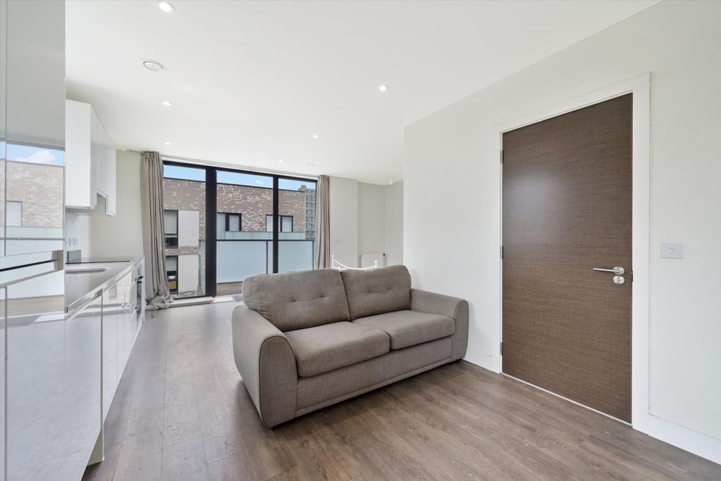 Property photo 1 of 10 Image