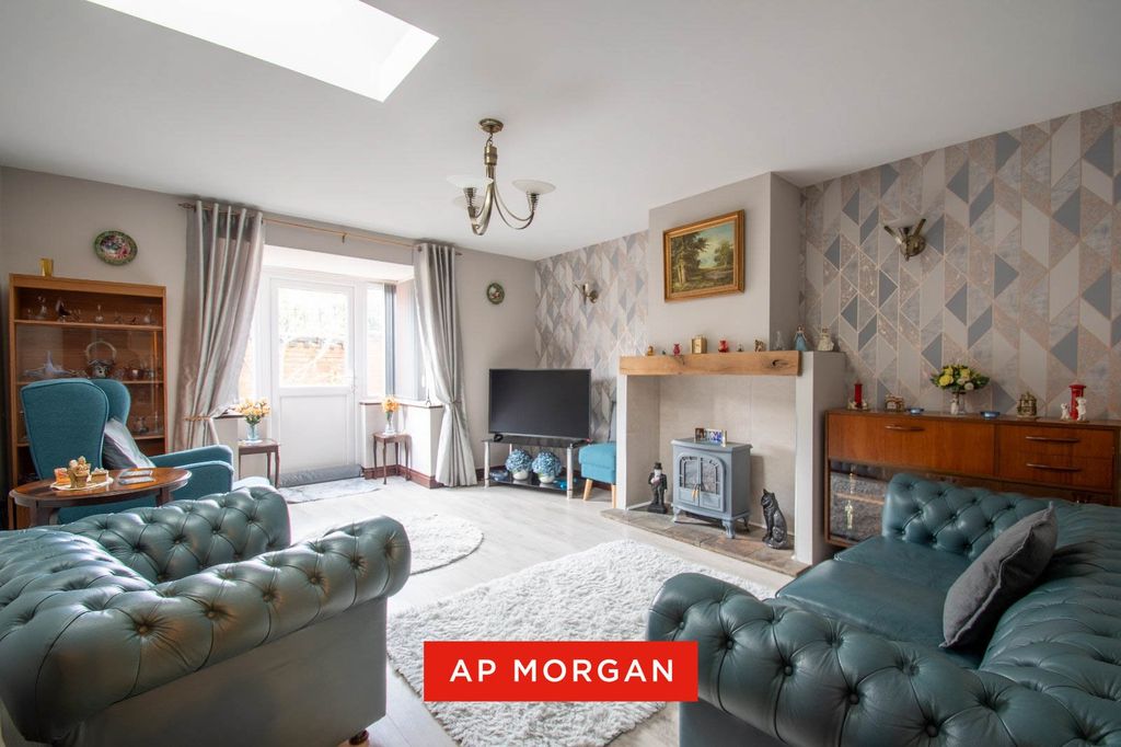 Property photo 3 of 23 Picture No. 30