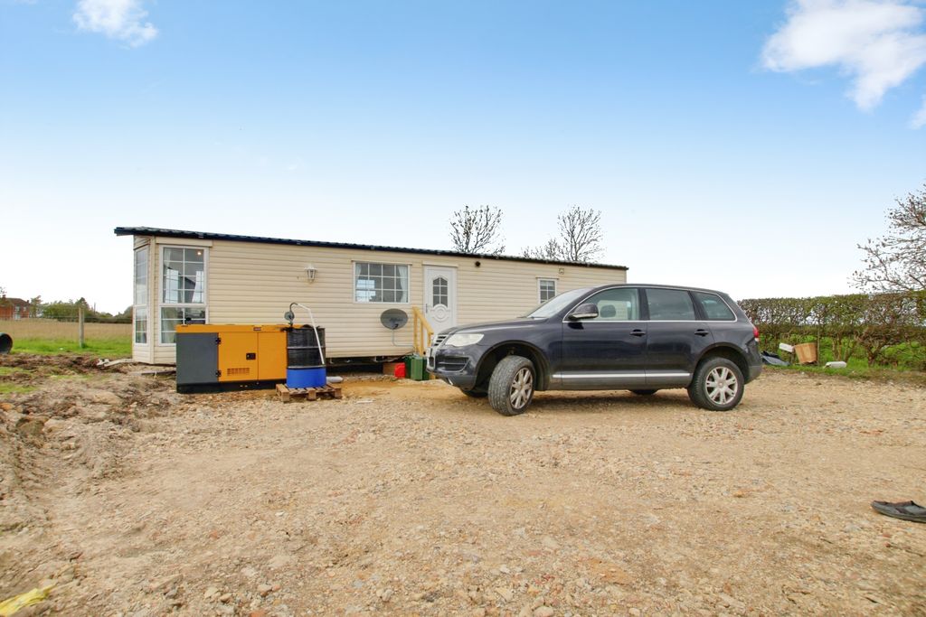 Property photo 3 of 4