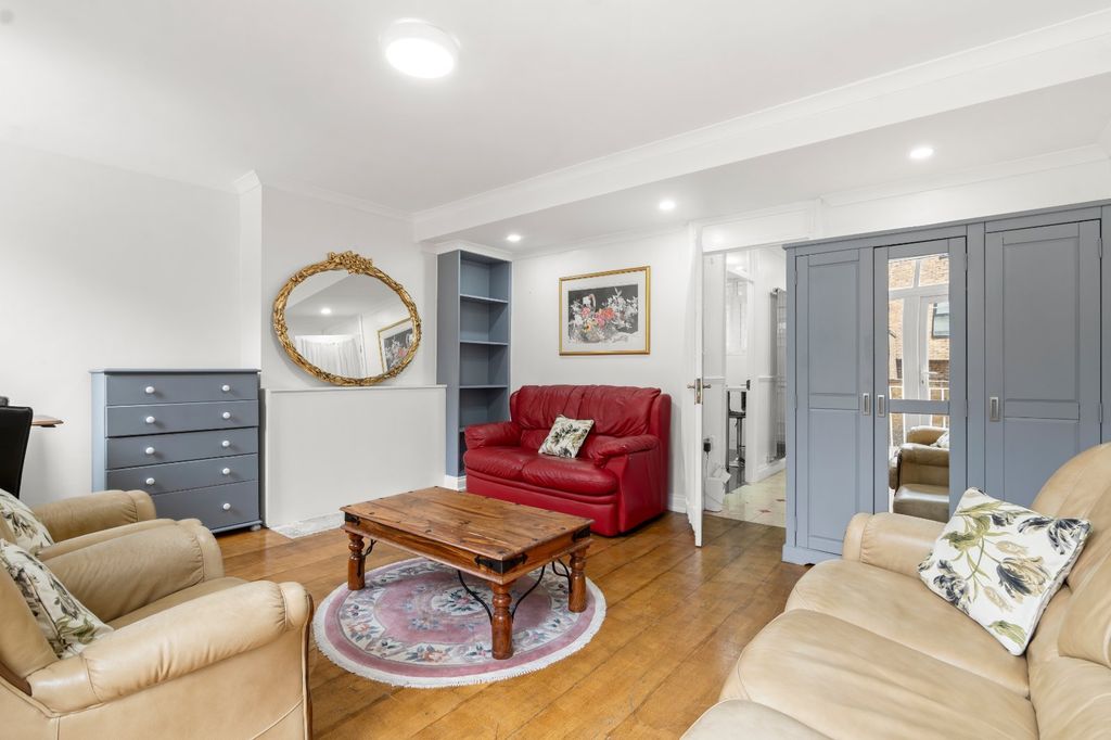 Property photo 1 of 18