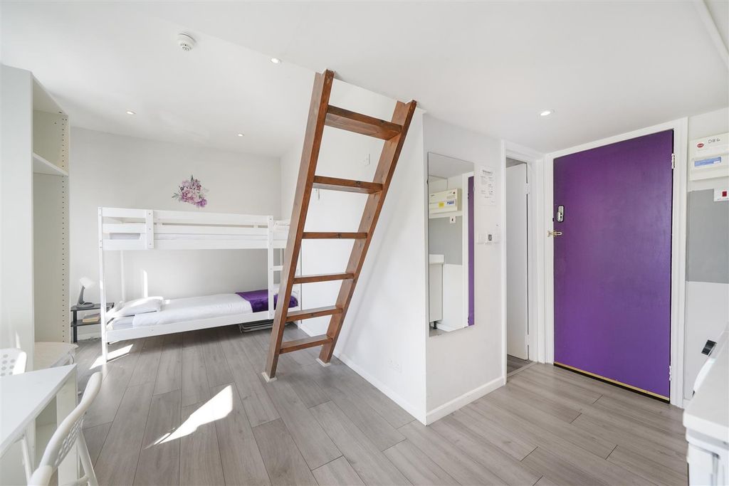 Property photo 2 of 9 L Shaped Reception/ Room