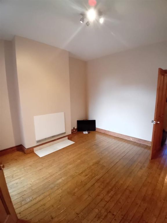 Property photo 2 of 14 002.Jpg