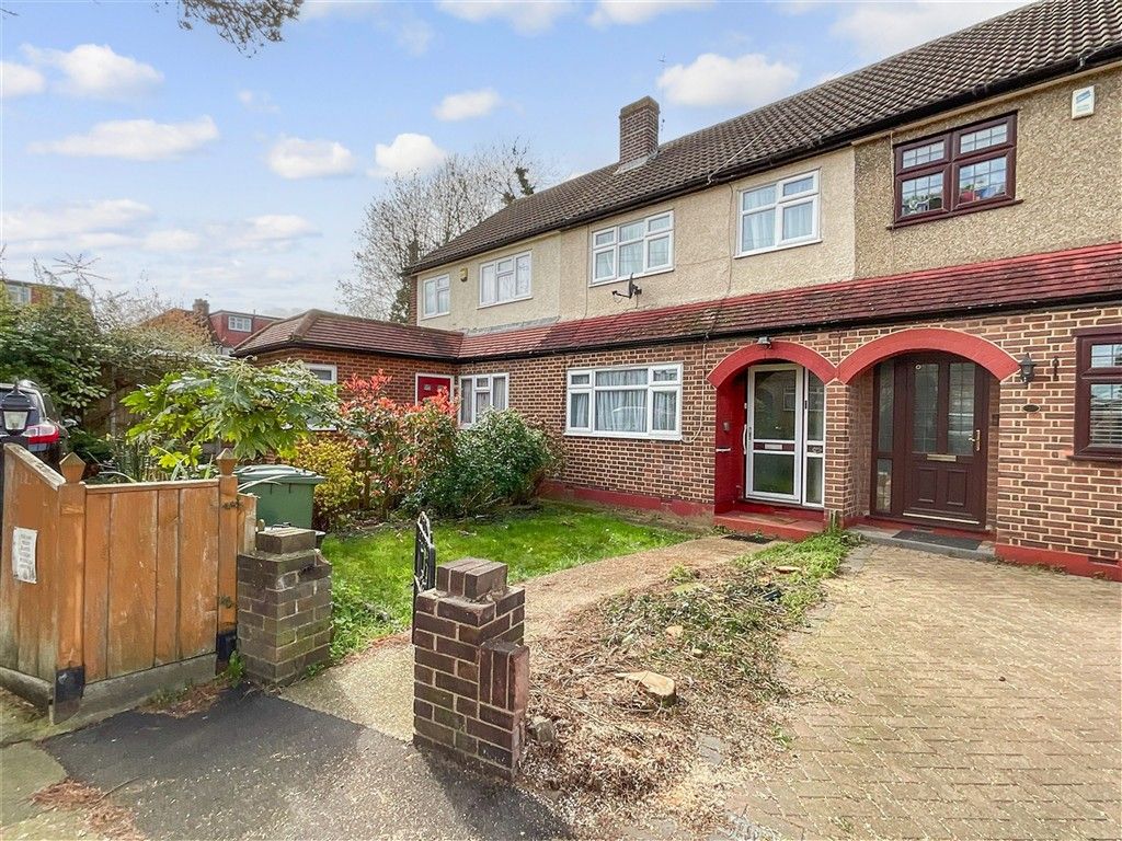 Property photo 3 of 14 Front