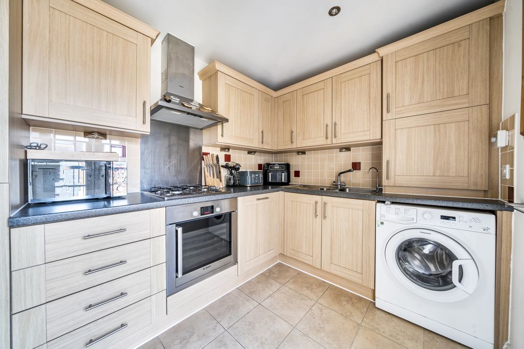 Property photo 2 of 20 1361374-10-68De4651686cc