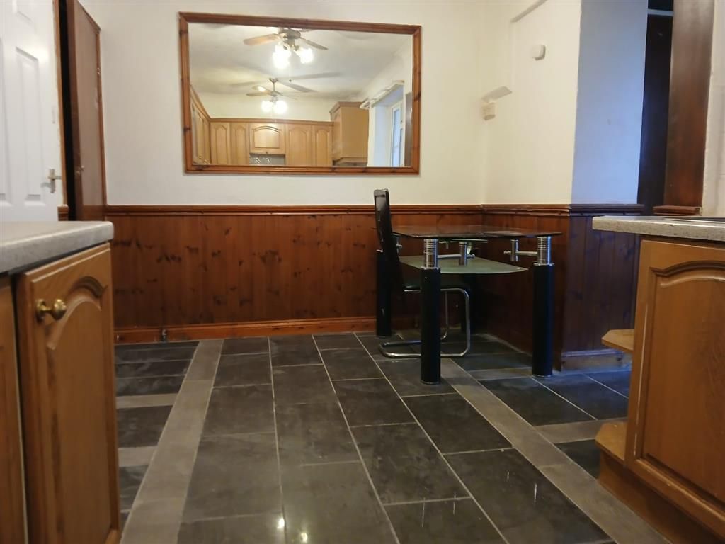 Property photo 3 of 10 Dining Room