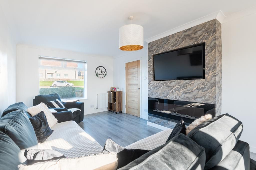 Property photo 3 of 25 Lev1421Pem Lounge Dining Room.Jpg