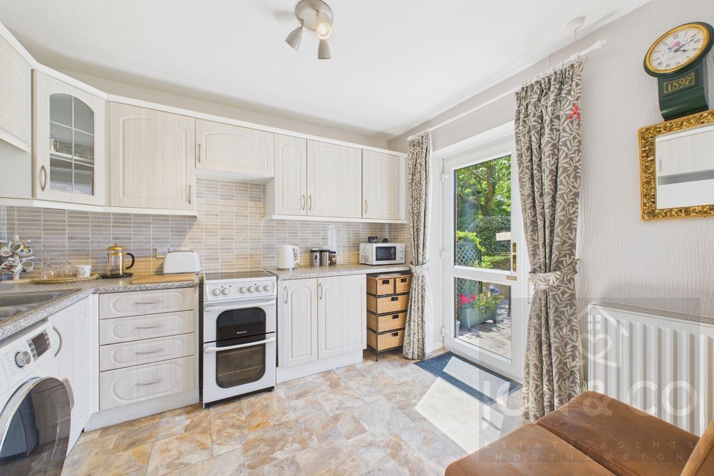 Property photo 2 of 7