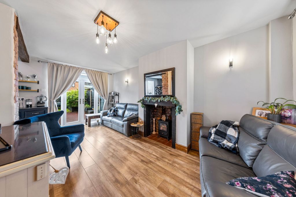 Property photo 3 of 23