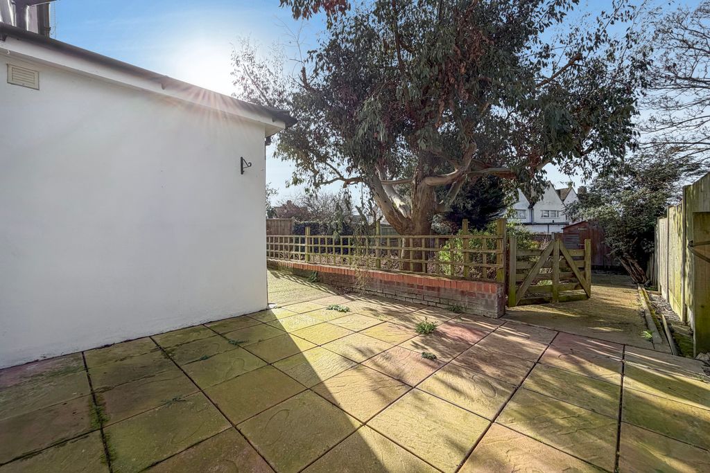 Property photo 3 of 21