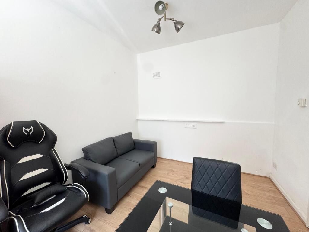 Property photo 2 of 6 Study