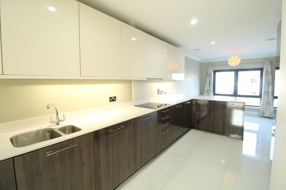 Property photo 1 of 20 Kitchen