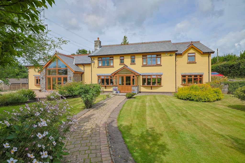 Property photo 1 of 45 134 Rhyd-Y-Pandy - Web (35 Of 58).Jpg