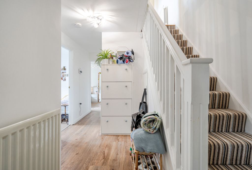 Property photo 2 of 22 1319729-5-68766B3...
