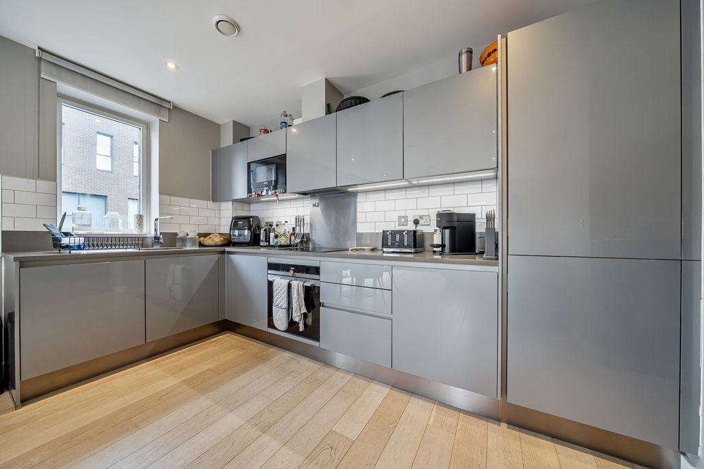 Property photo 2 of 16 Kitchen