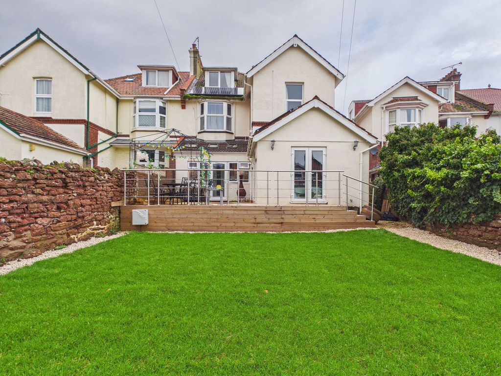 Property photo 2 of 34