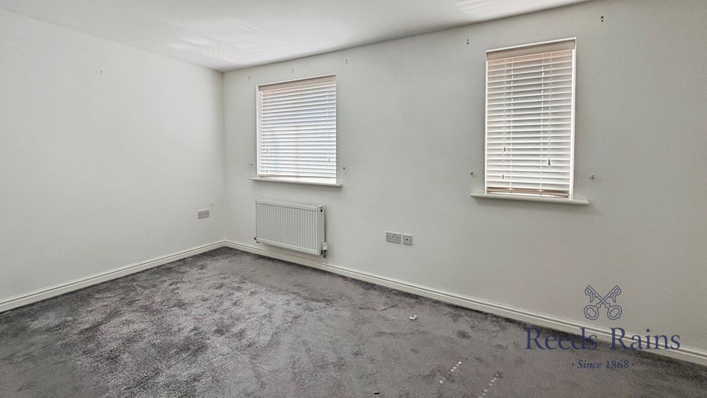 Property photo 3 of 14 Pbox-Img.Jpg
