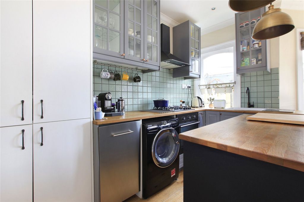 Property photo 2 of 12