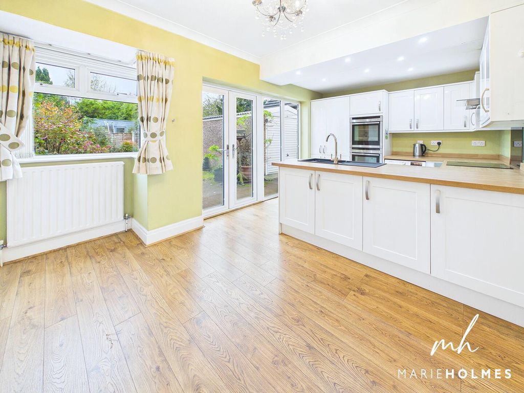 Property photo 2 of 15 Kitchen