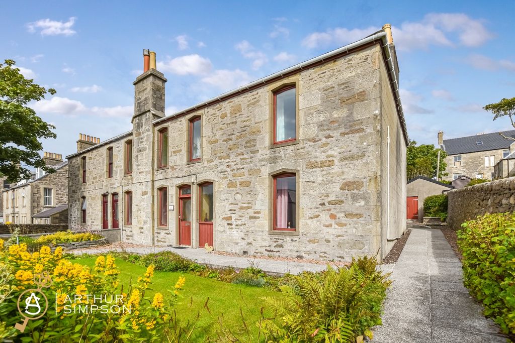 Property photo 1 of 51 5398541